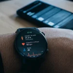 Comment fonctionne une montre connectée : capteurs santé et activité au poignet