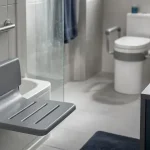 Identité matériel médical : siège de douche et barre d’appui pour l’autonomie à domicile